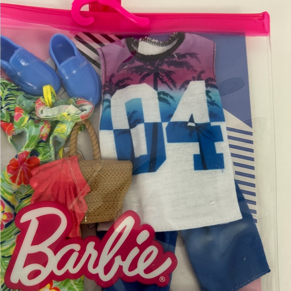 Barbie and Ken Summer  Clothes Accessories - Picture 3 of 3